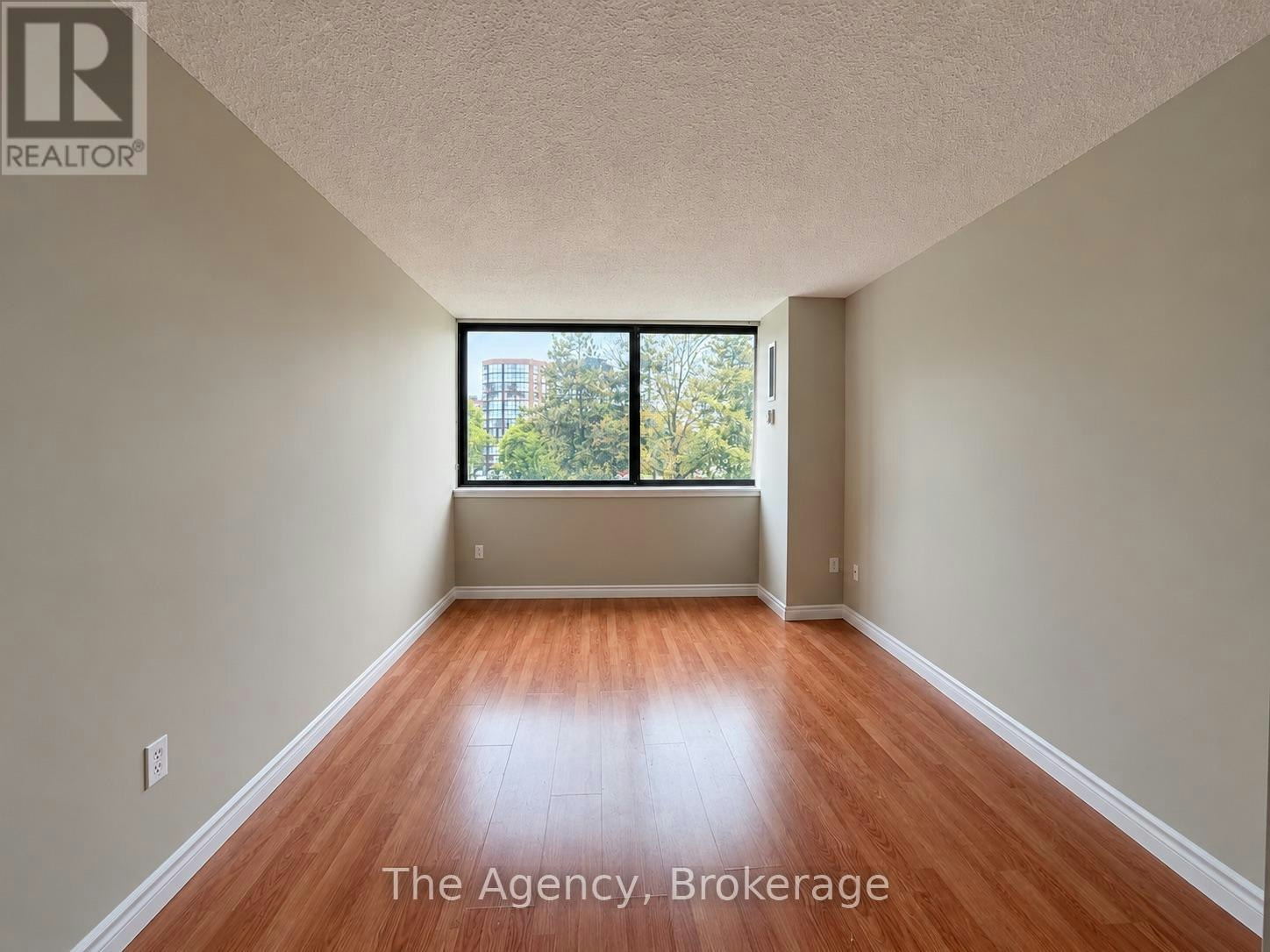 204-2200 Sherobee Road, Mississauga, ON, L5A 3Y3 - 11