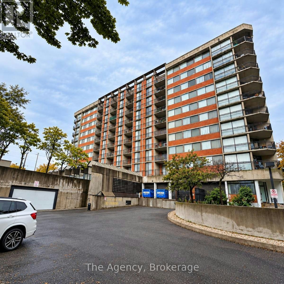 BOO2-2200 Sherobee Road, Mississauga, ON, L5A 3Y3