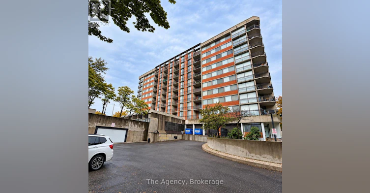 BOO2-2200 Sherobee Road, Mississauga, ON, L5A 3Y3