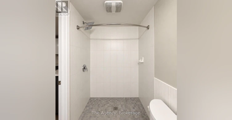 BOO2-2200 Sherobee Road, Mississauga, ON, L5A 3Y3 - 8