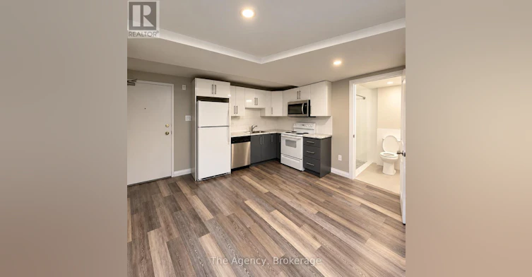 BOO2-2200 Sherobee Road, Mississauga, ON, L5A 3Y3 - 5