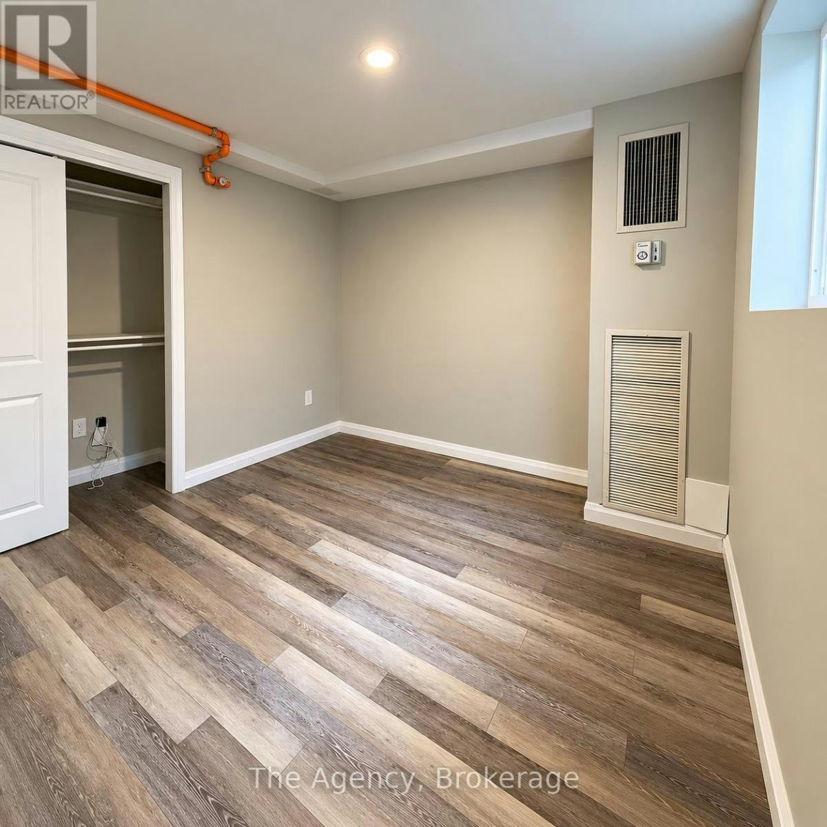 BOO2-2200 Sherobee Road, Mississauga, ON, L5A 3Y3 - 7