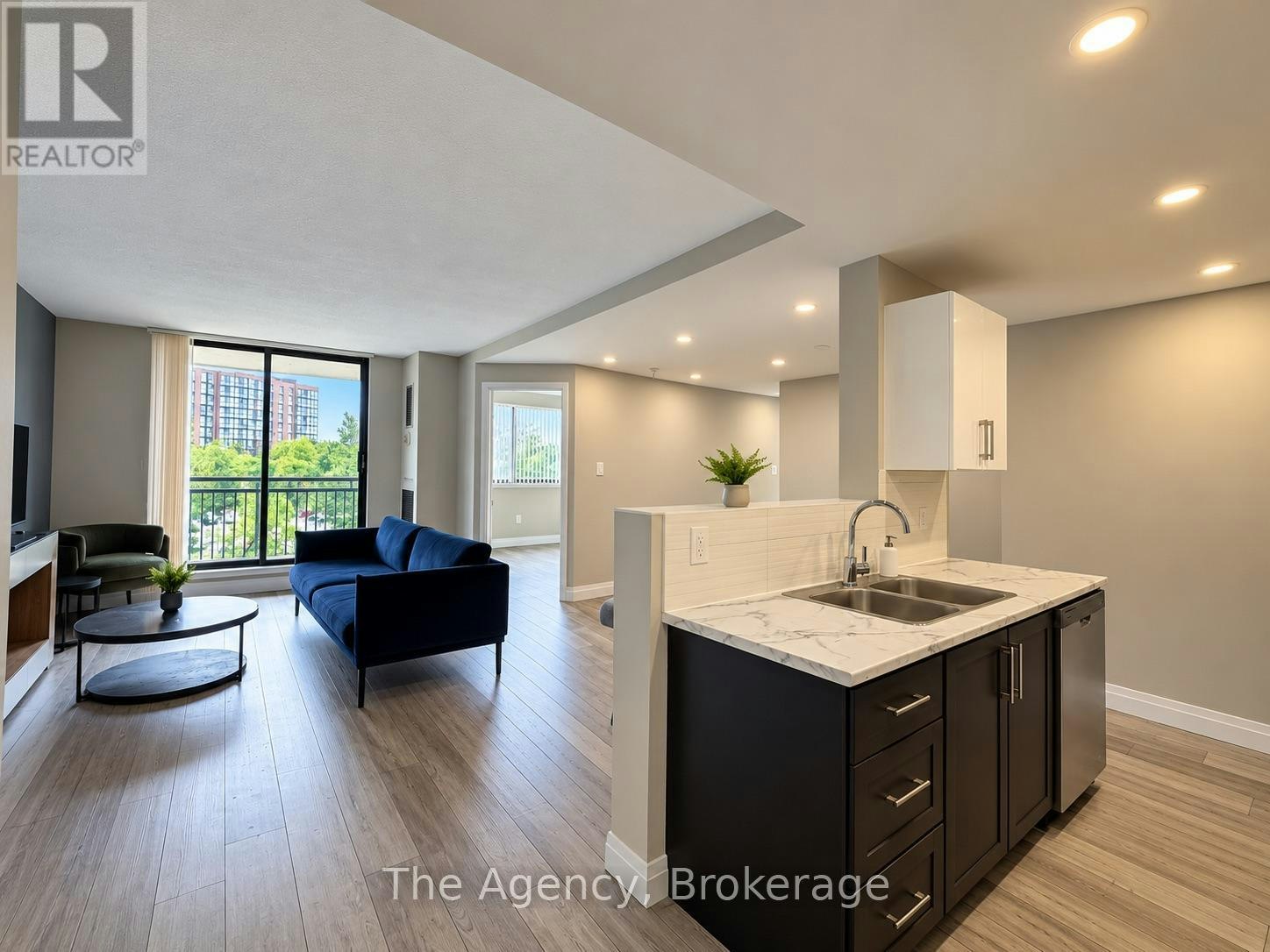403-2200 Sherobee Road, Mississauga, ON, L5A 3Y3 - 2