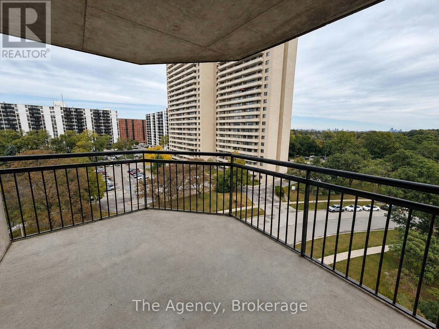 810-2200 Sherobee Road, Mississauga, ON, L5A 3Y3 - 12