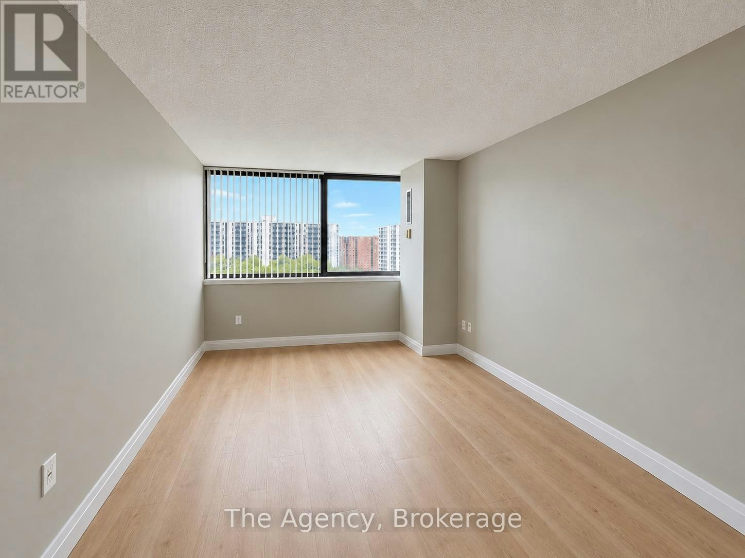 810-2200 Sherobee Road, Mississauga, ON, L5A 3Y3 - 8