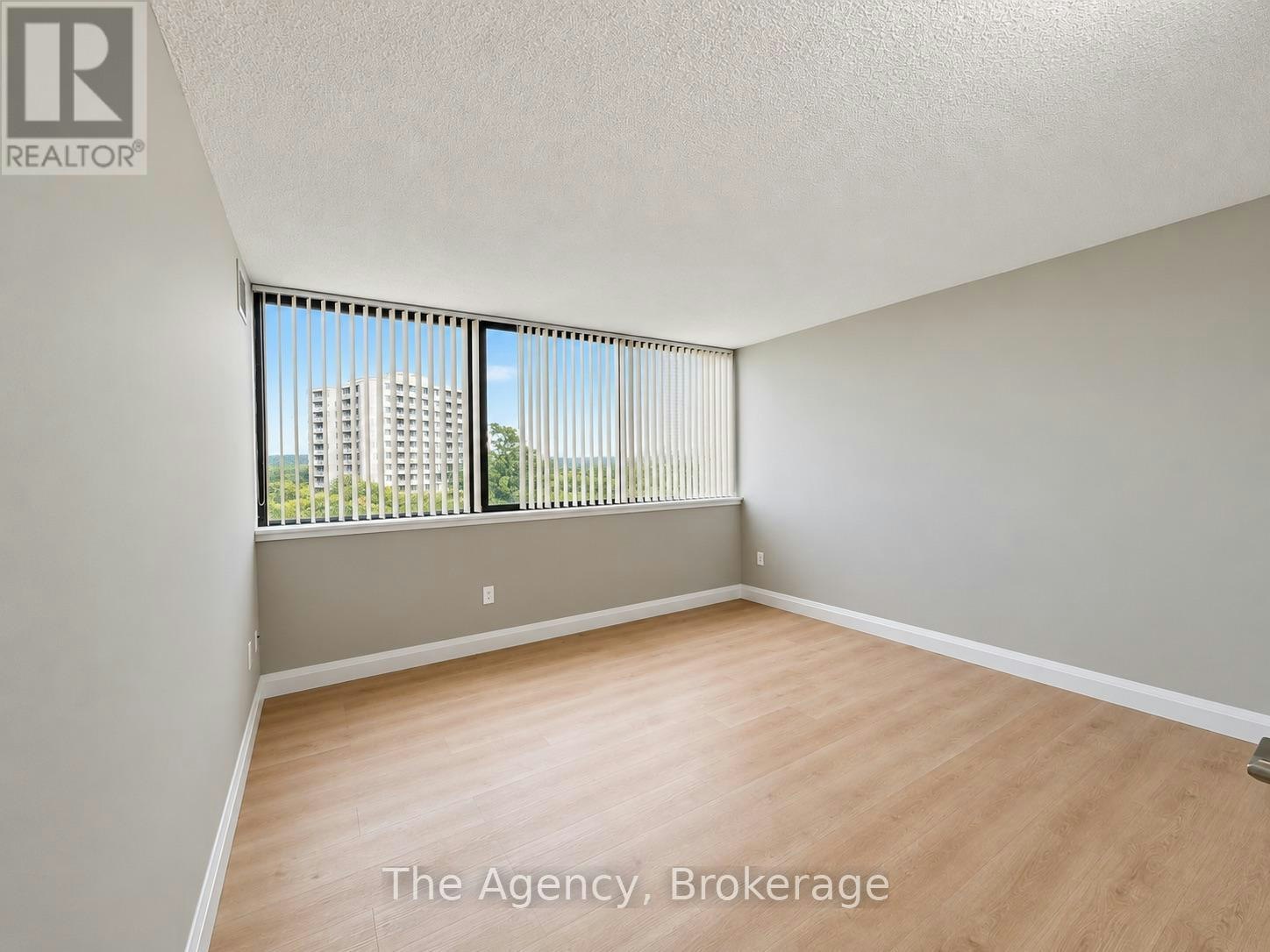 810-2200 Sherobee Road, Mississauga, ON, L5A 3Y3 - 9