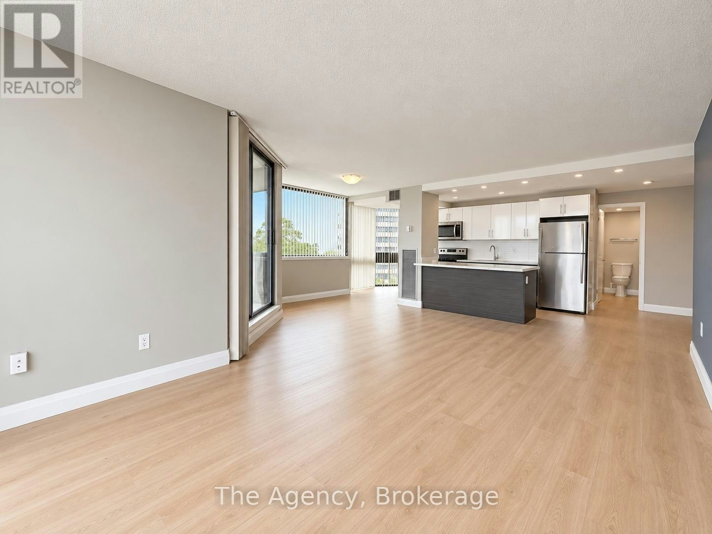 810-2200 Sherobee Road, Mississauga, ON, L5A 3Y3 - 6