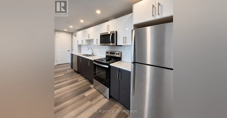 812-2200 Sherobee Road, Mississauga, ON, L5A 3Y3 - 4