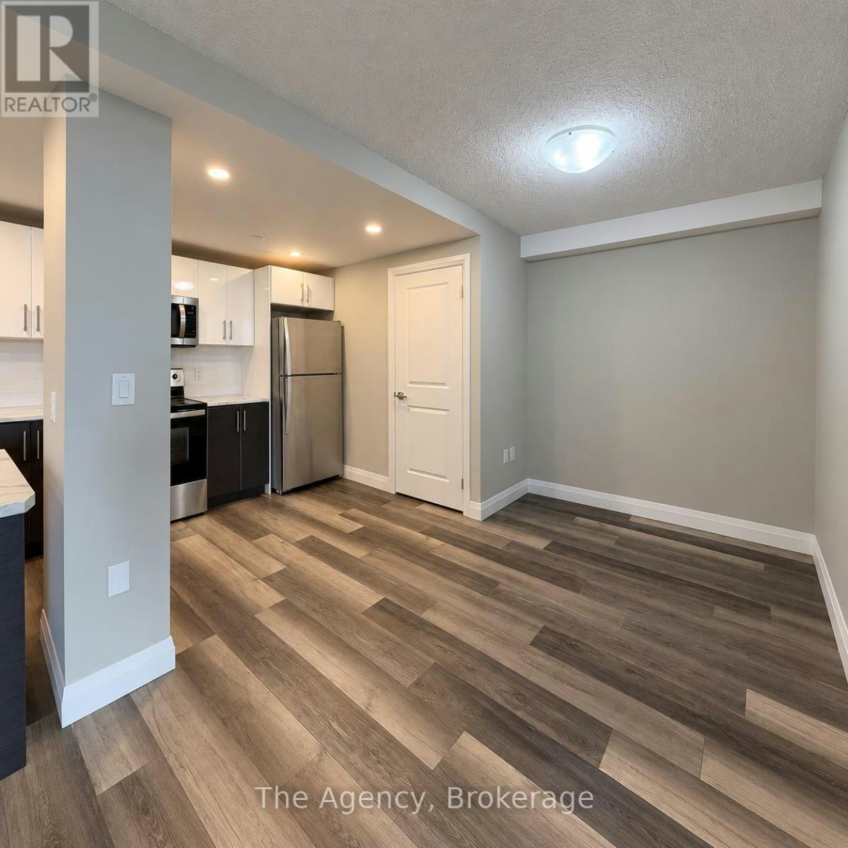 812-2200 Sherobee Road, Mississauga, ON, L5A 3Y3 - 6