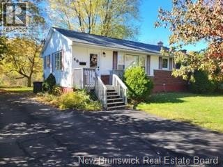 40 Hillcourt Drive, Fredericton, NB, E3A 1S1