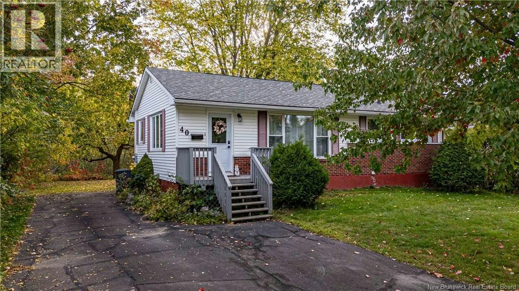 40 Hillcourt Drive, Fredericton, NB, E3A 1S1