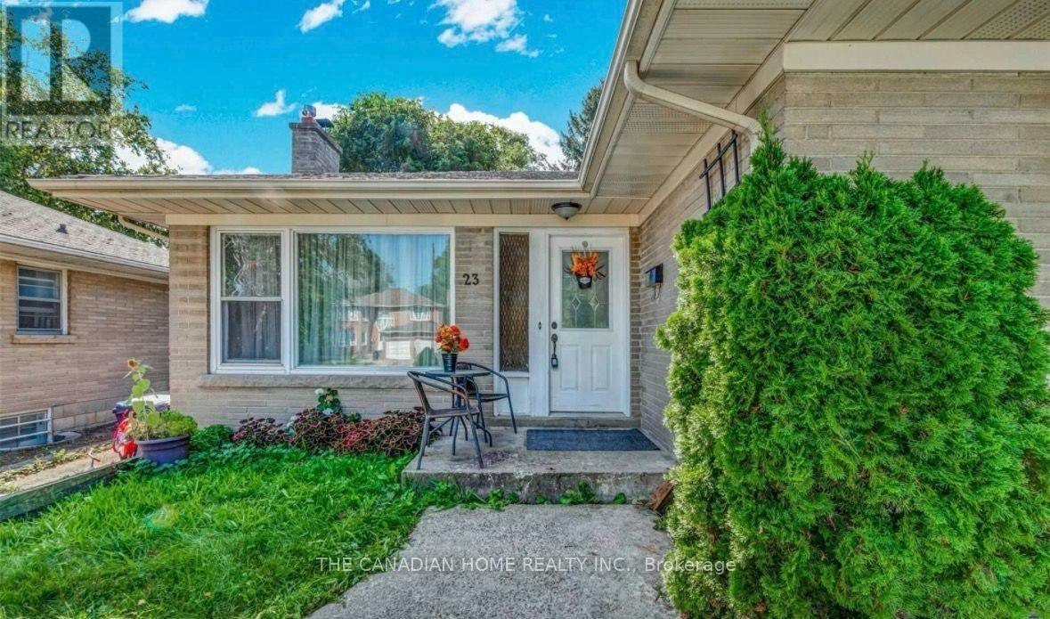 23 Todd Road, Toronto, ON, M1S 2K1 - 2