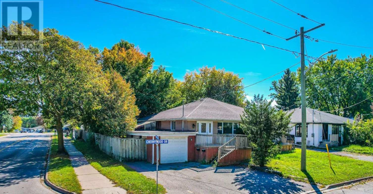 UPPER LEVEL-166 Cherrywood Drive, Newmarket, ON, L3Y 2X7 - 8