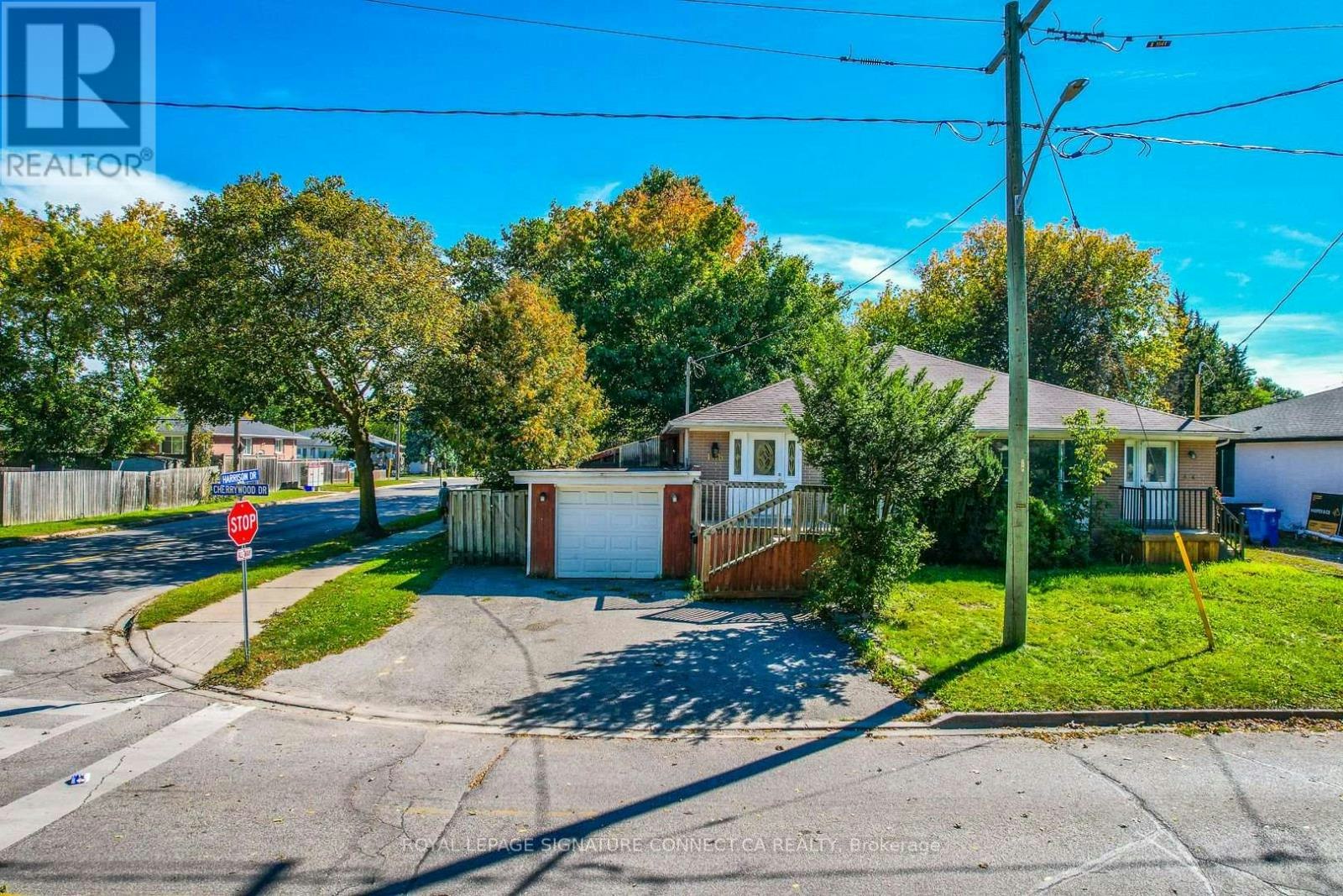 UPPER LEVEL-166 Cherrywood Drive, Newmarket, ON, L3Y 2X7 - 7