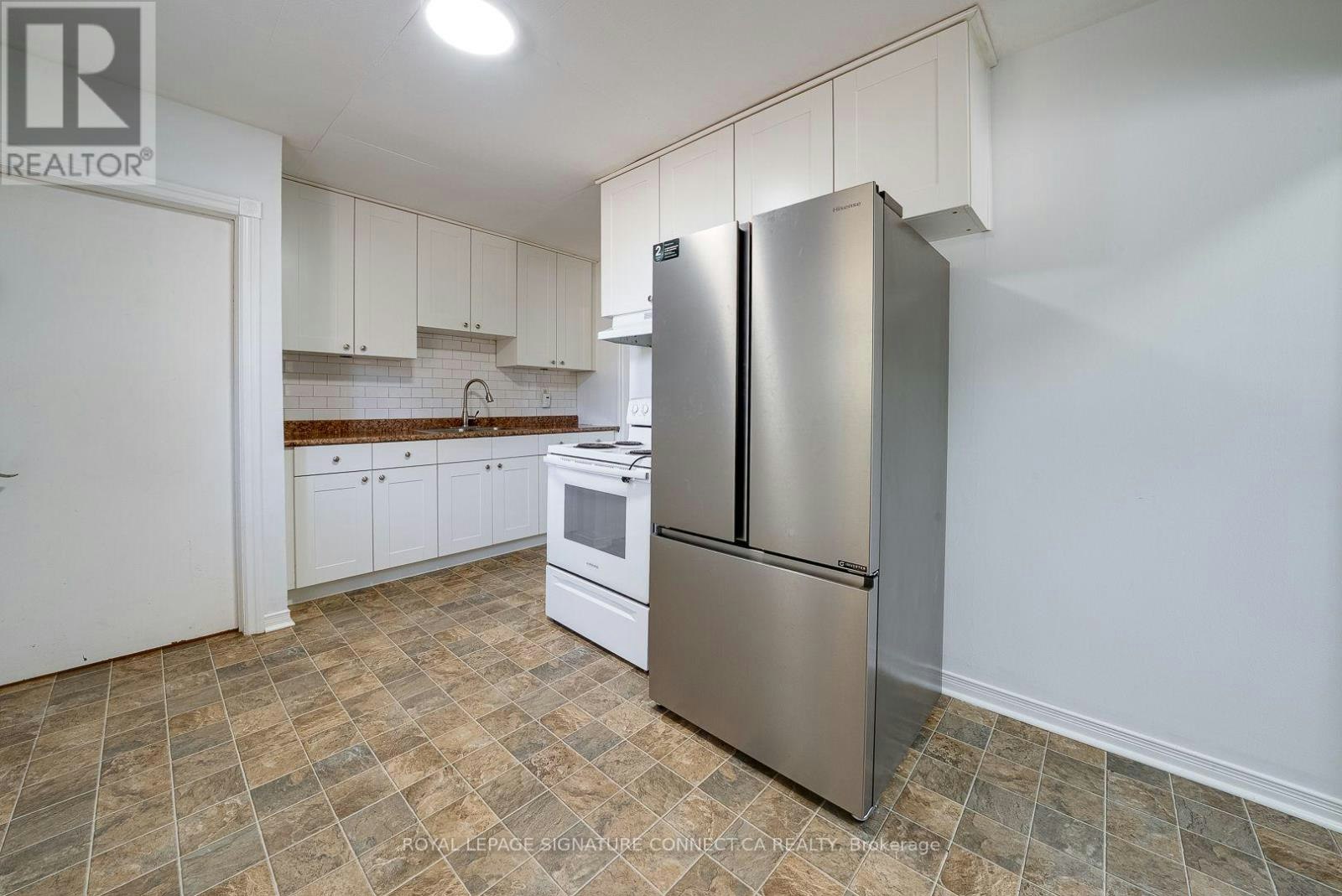 UPPER LEVEL-166 Cherrywood Drive, Newmarket, ON, L3Y 2X7 - 19