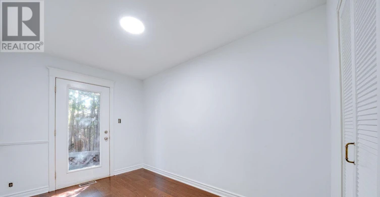 UPPER LEVEL-166 Cherrywood Drive, Newmarket, ON, L3Y 2X7 - 35