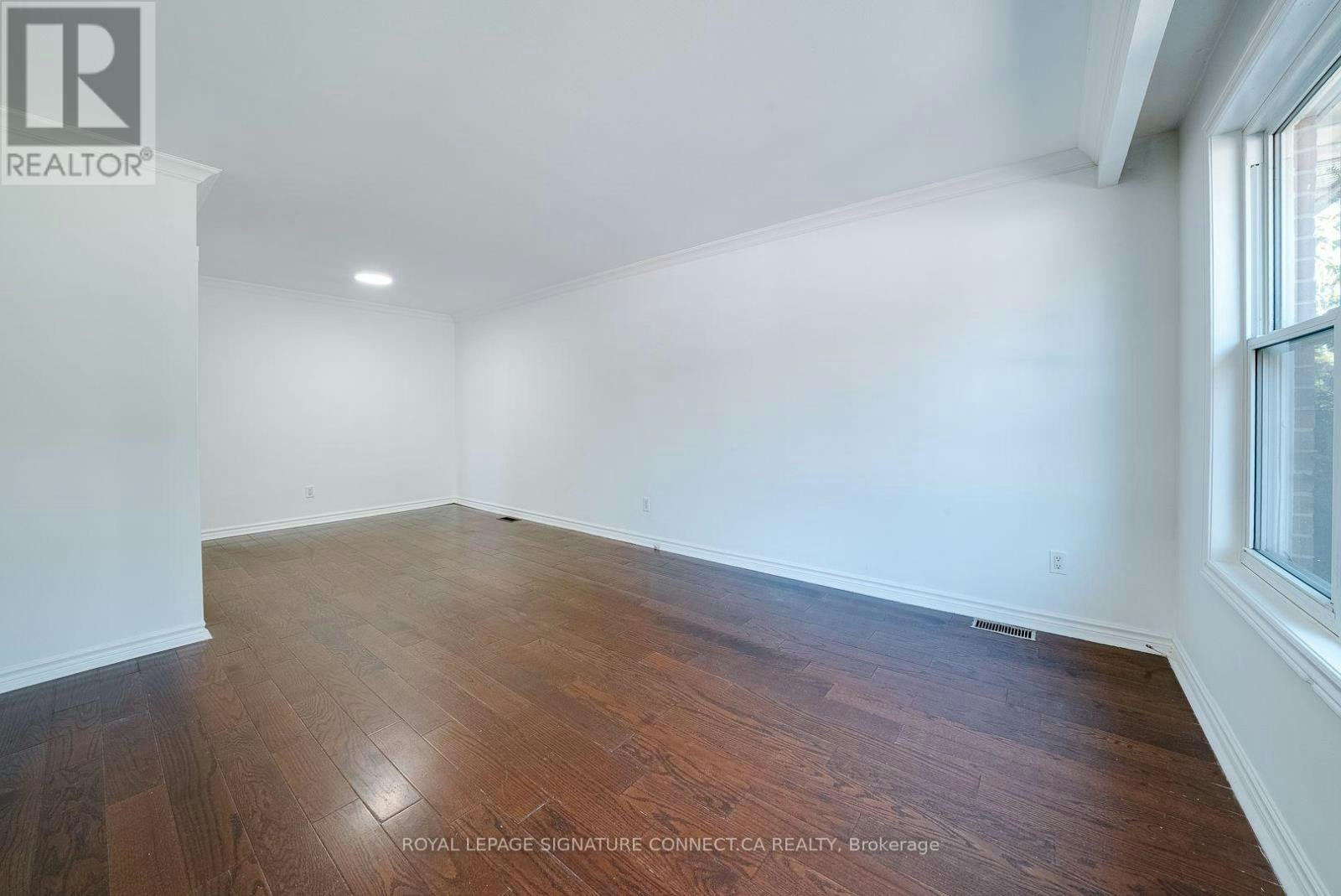 UPPER LEVEL-166 Cherrywood Drive, Newmarket, ON, L3Y 2X7 - 25