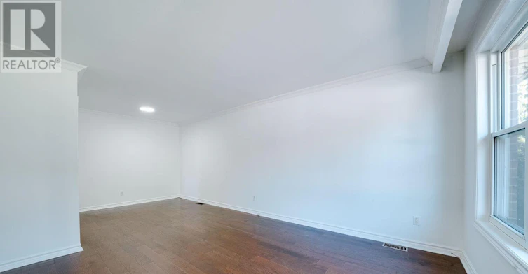 UPPER LEVEL-166 Cherrywood Drive, Newmarket, ON, L3Y 2X7 - 25