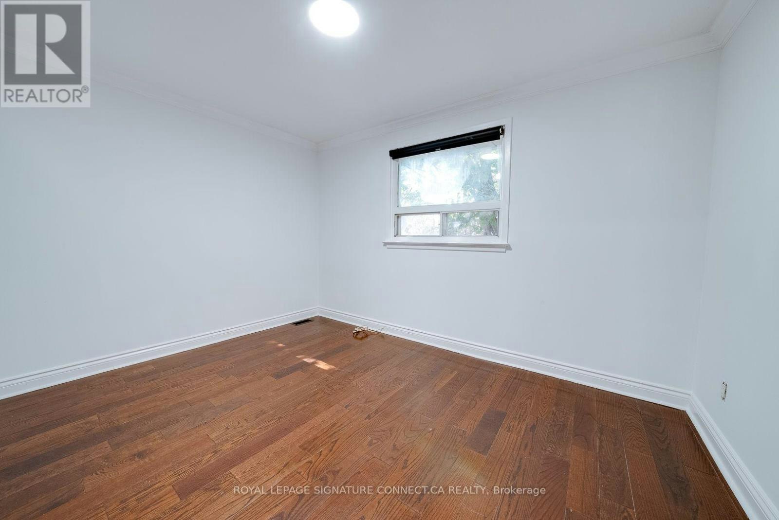 UPPER LEVEL-166 Cherrywood Drive, Newmarket, ON, L3Y 2X7 - 33