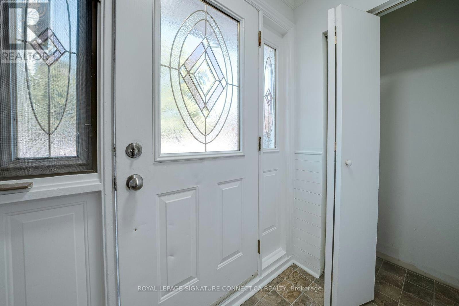 UPPER LEVEL-166 Cherrywood Drive, Newmarket, ON, L3Y 2X7 - 18