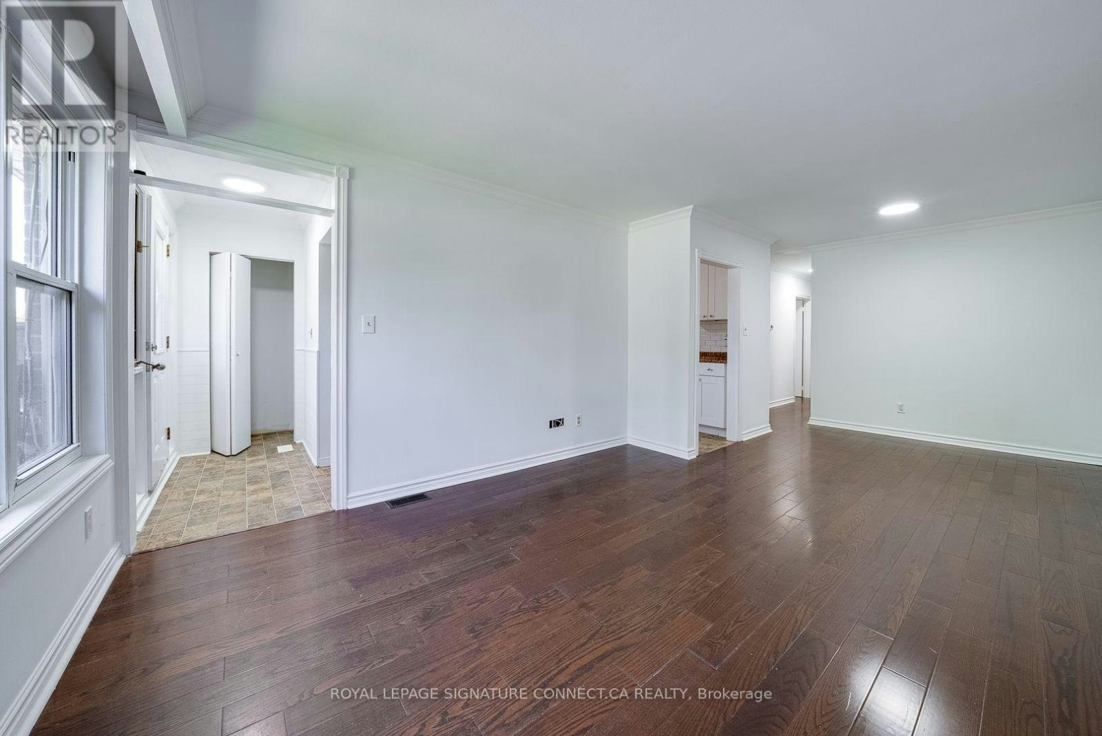 UPPER LEVEL-166 Cherrywood Drive, Newmarket, ON, L3Y 2X7 - 26