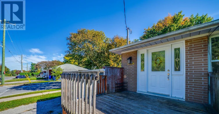 UPPER LEVEL-166 Cherrywood Drive, Newmarket, ON, L3Y 2X7 - 3