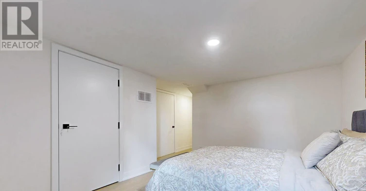 38A Lower Monclova Road, Toronto, ON, M3M 0A6 - 8