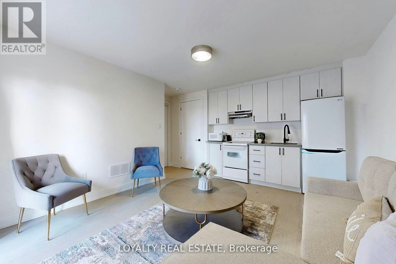 38A Lower Monclova Road, Toronto, ON, M3M 0A6 - 3