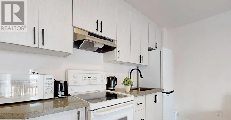 38A Lower Monclova Road, Toronto, ON, M3M 0A6 - 9