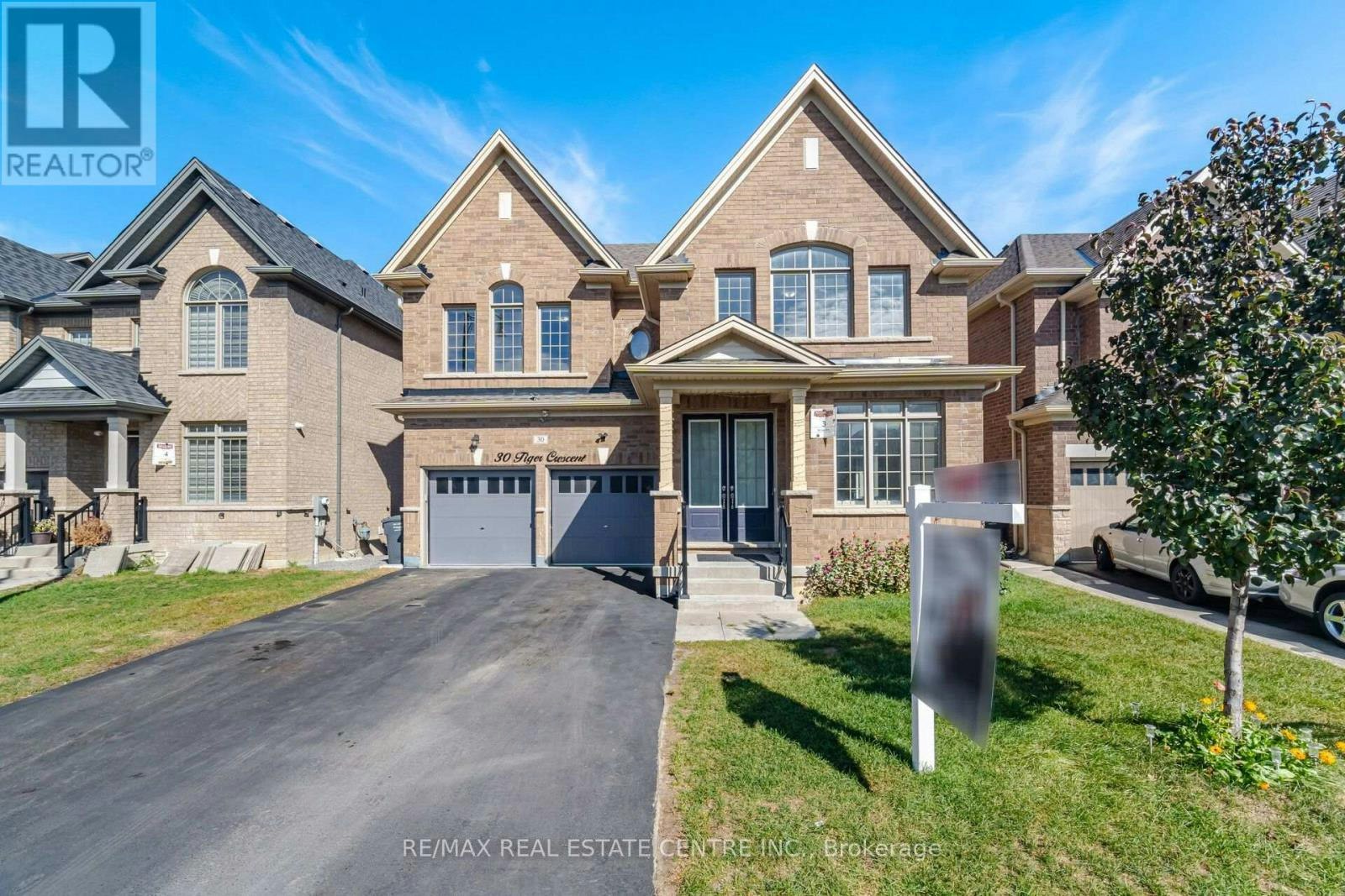 30 Tiger Crescent, Brampton, ON, L6R 4C1