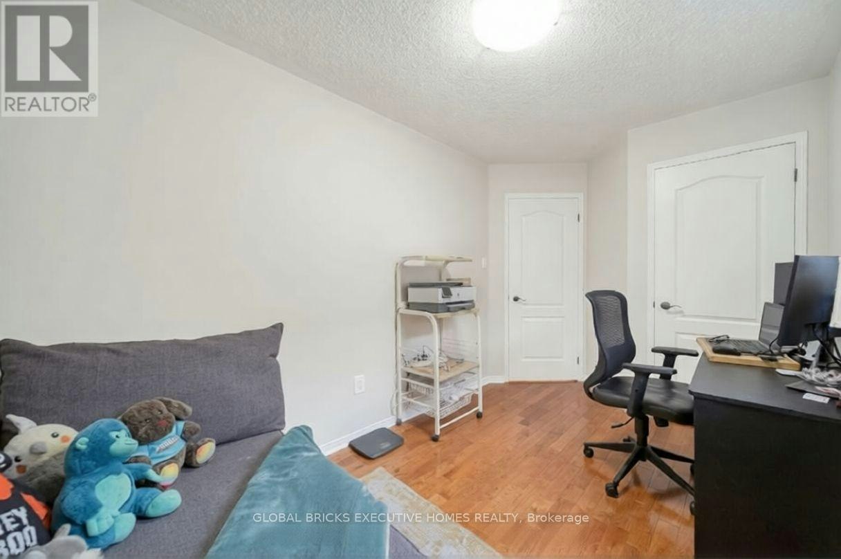 101 Albright Road, Brampton, ON, L6X 5E3 - 8