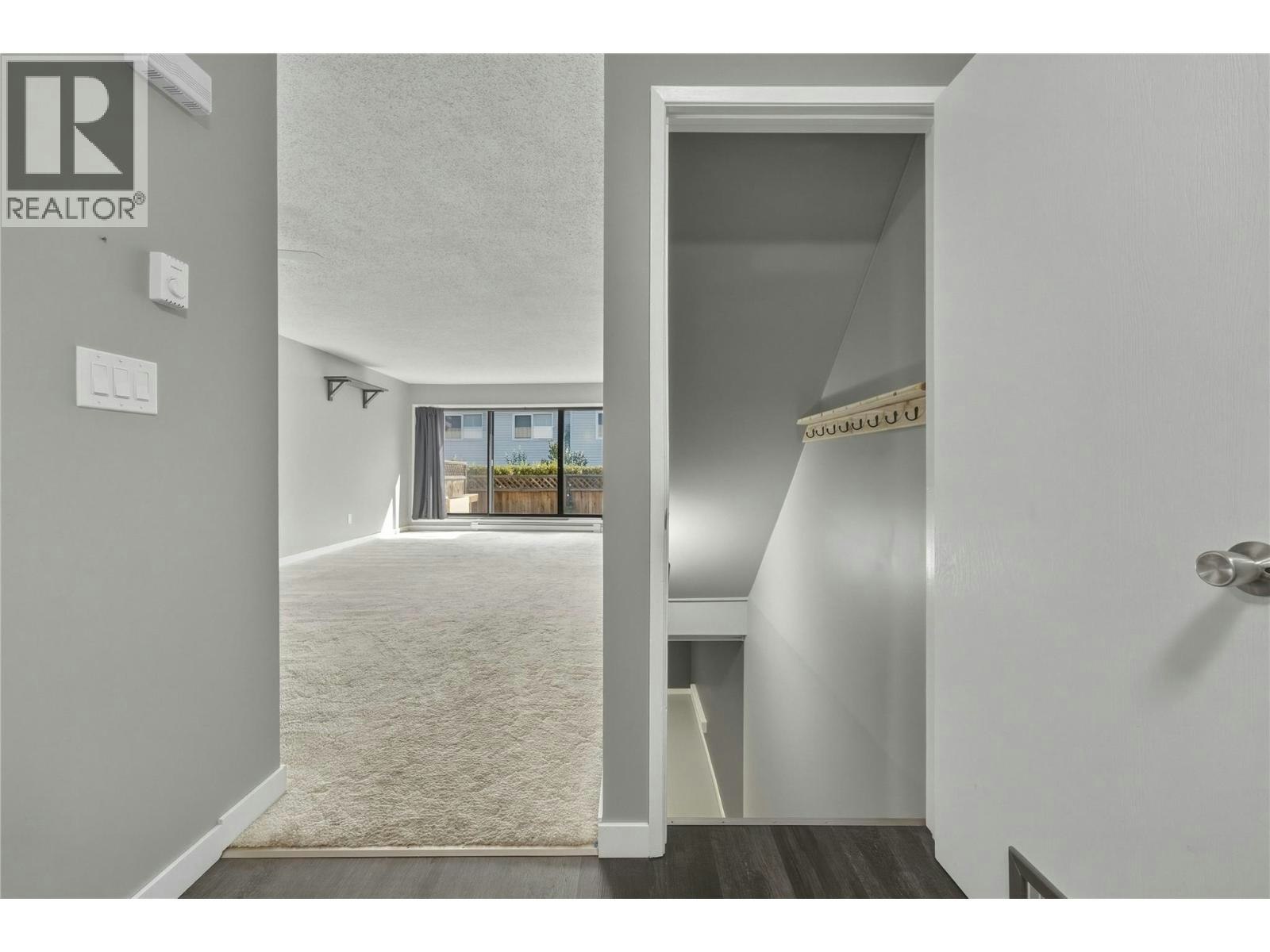 103-4100 24 Avenue - 5
