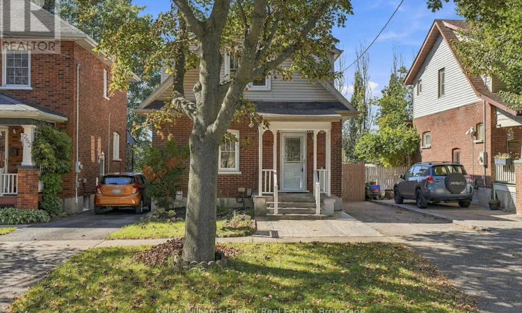 256 Grooms Avenue