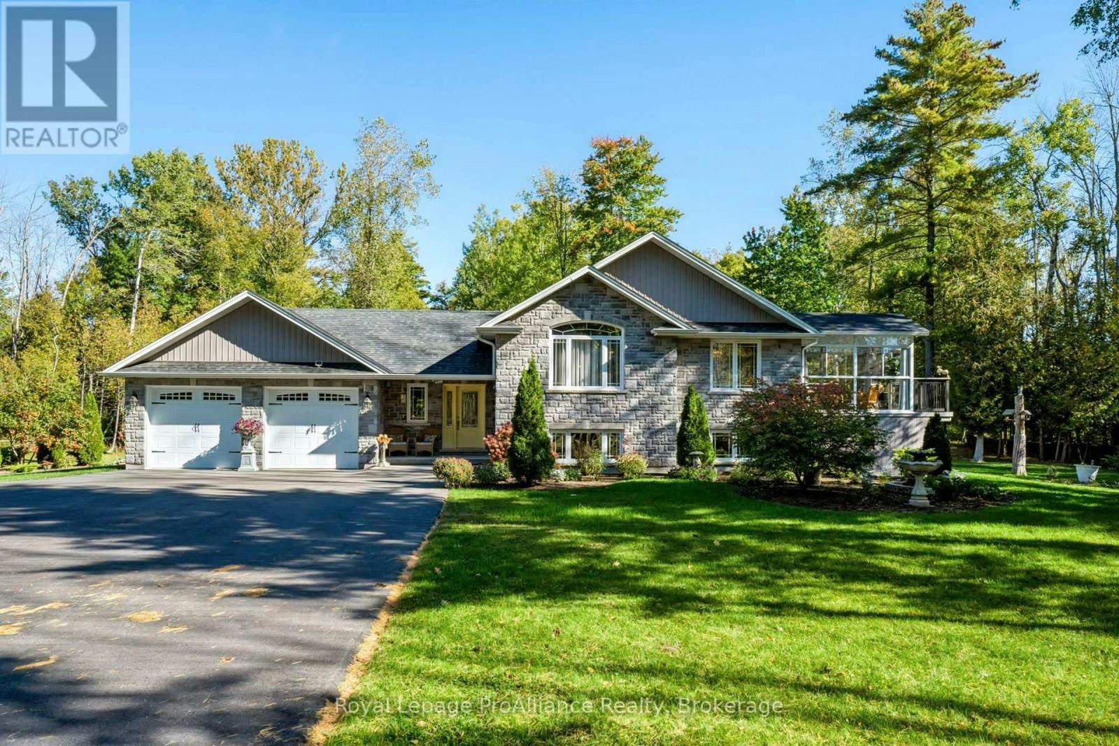 21502 Loyalist Parkway 33 Highway Parkway, Prince Edward County, ON, K0K 1L0