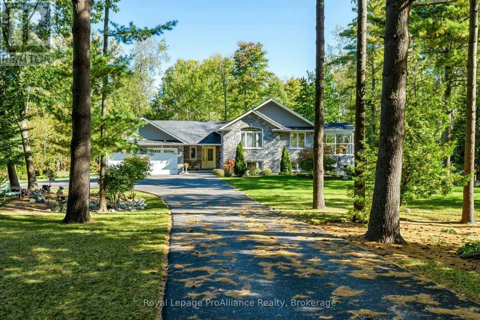 21502 Loyalist Parkway 33 Highway Parkway, Prince Edward County, ON, K0K 1L0