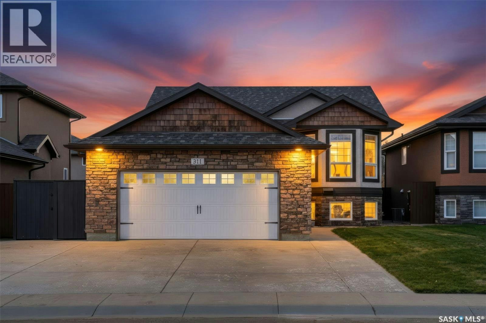 311 Blackstock Cove, Saskatoon, SK, S7T 0H3