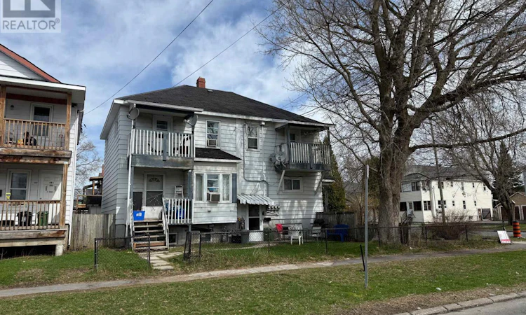 300 St Felix Street