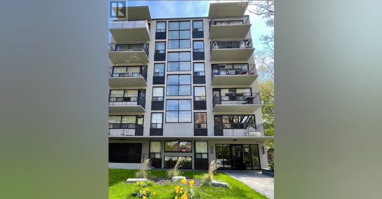 302-105 Raglan Avenue, Toronto, ON, M6C 2K7