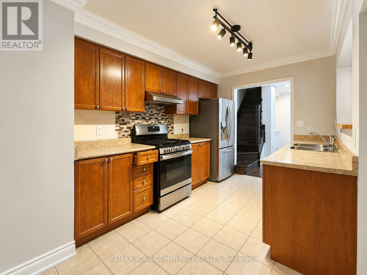 10 Snowgoose Terrace, Toronto, ON, M1B 0A9 - 3