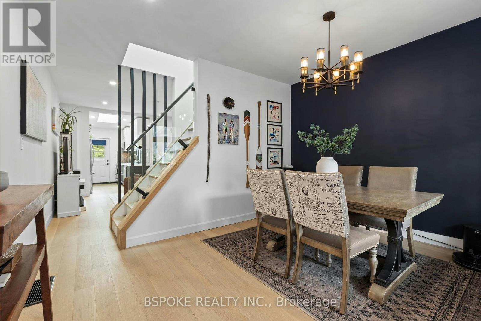 546 Main Street, Toronto, ON, M4C 4Y4