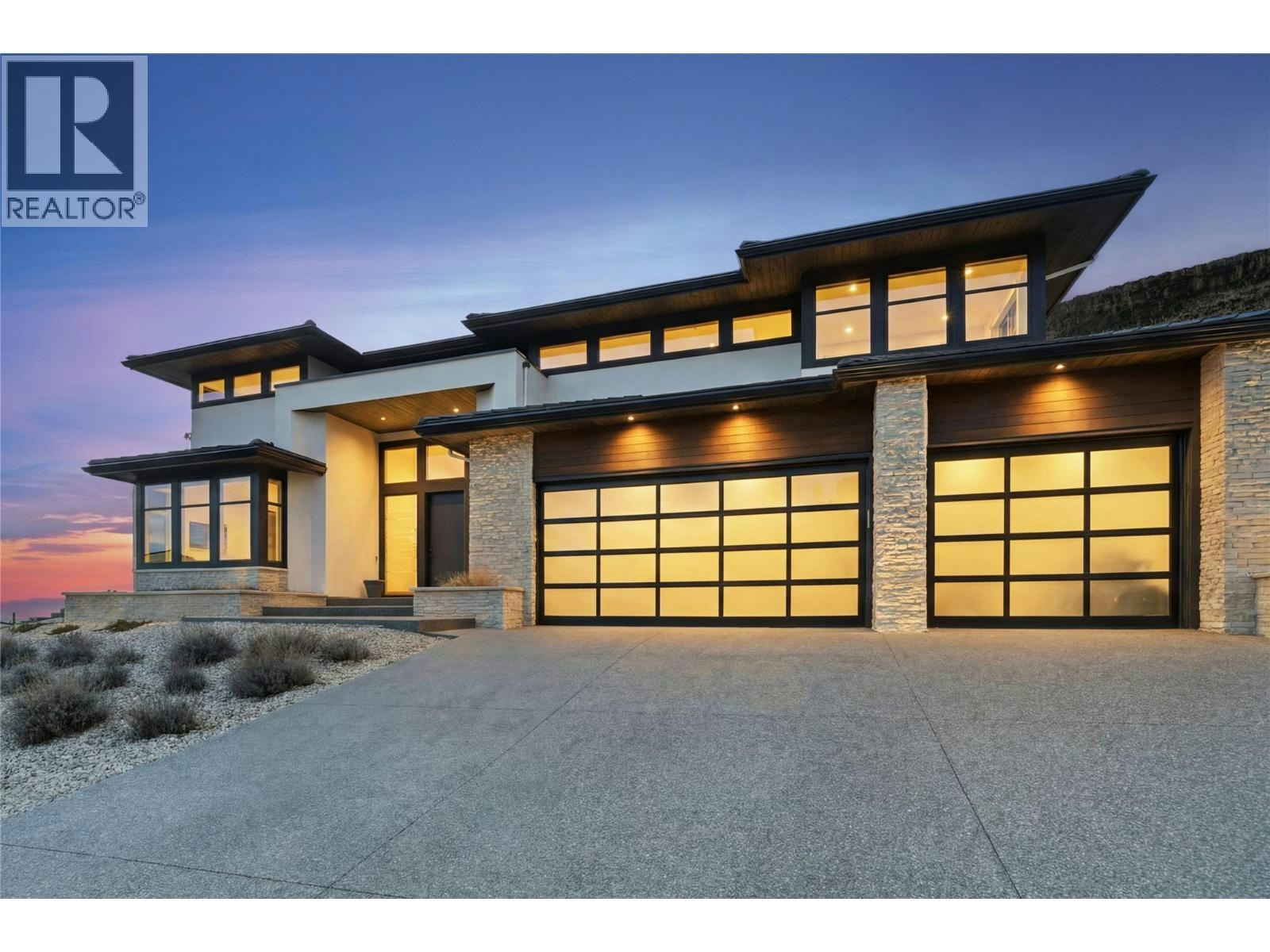 740 Pinehaven Court, Kelowna, BC, V1V 2Y3