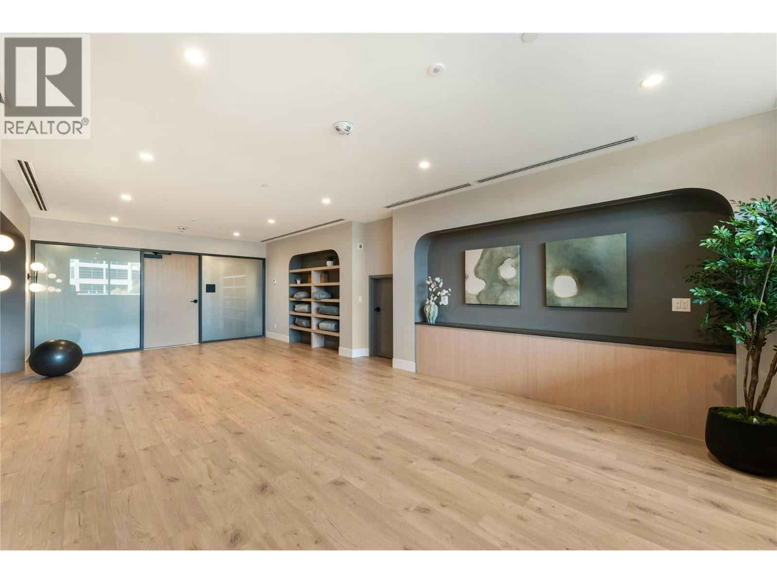 1003-3340 Lakeshore Road, Kelowna, BC, V1W 0H6 - 40