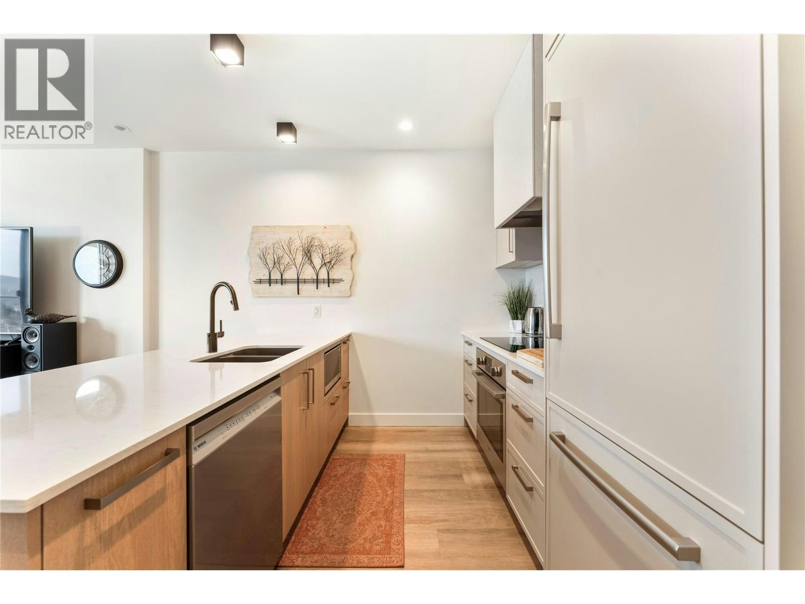 1003-3340 Lakeshore Road, Kelowna, BC, V1W 0H6 - 6