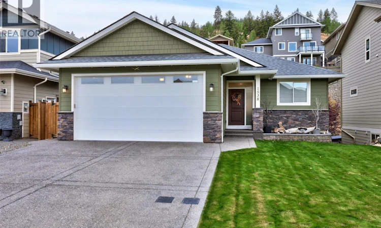 1538 Emerald Drive
