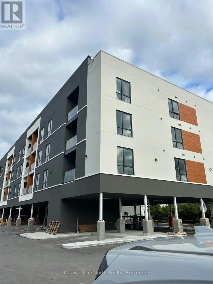 318-1370 Stttsville Main Street, Ottawa, ON, K2S 1V4 3