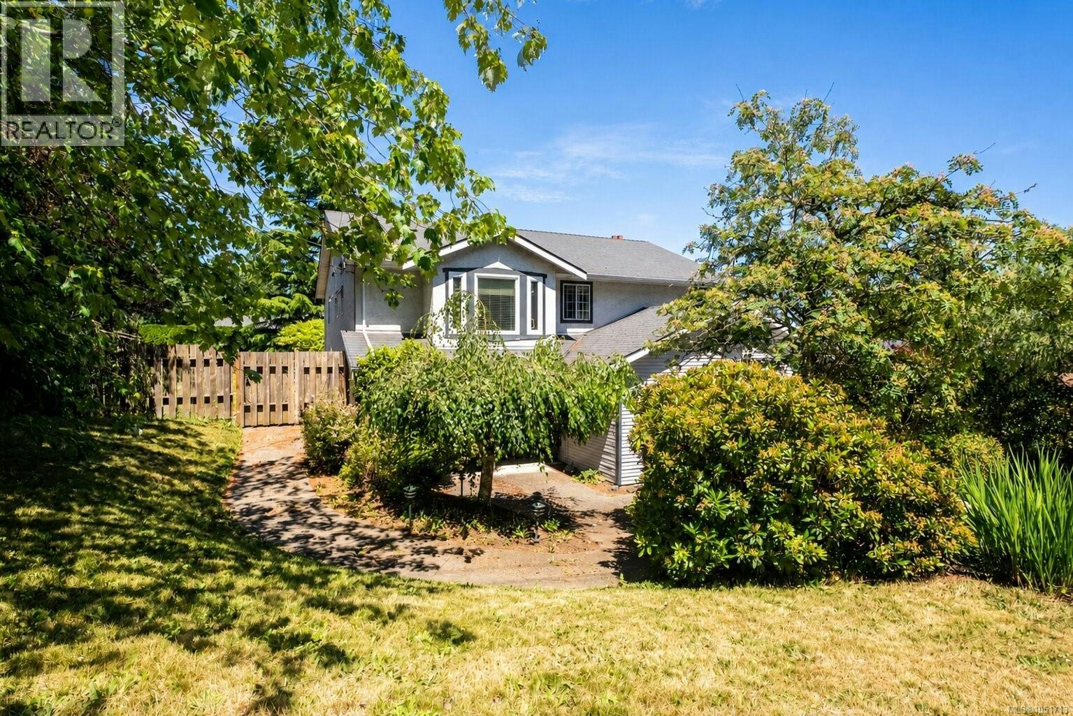 2162 Stelly's Cross Rd, Central Saanich, BC, V8M 1M3