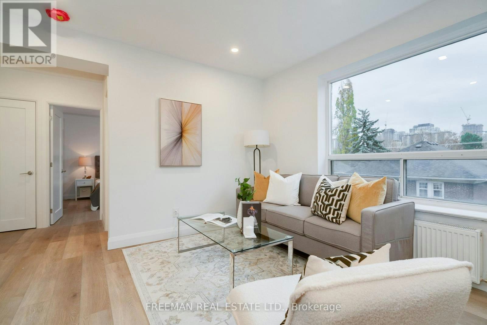 2707 Yonge Street, Toronto, ON, M4N 2H8 - 4
