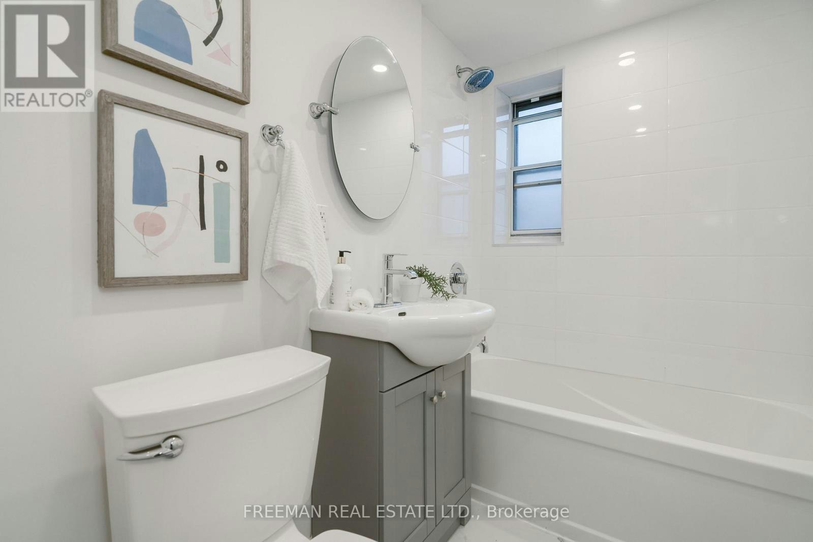 2707 Yonge Street, Toronto, ON, M4N 2H8 - 6