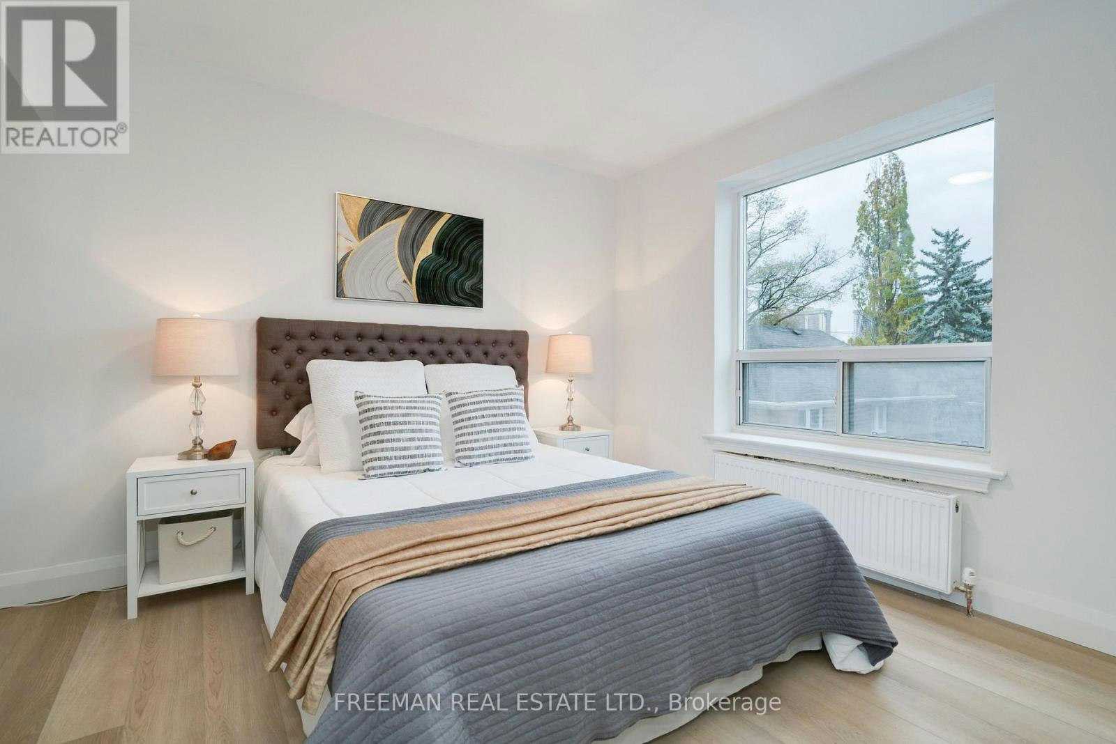 2707 Yonge Street, Toronto, ON, M4N 2H8 - 2