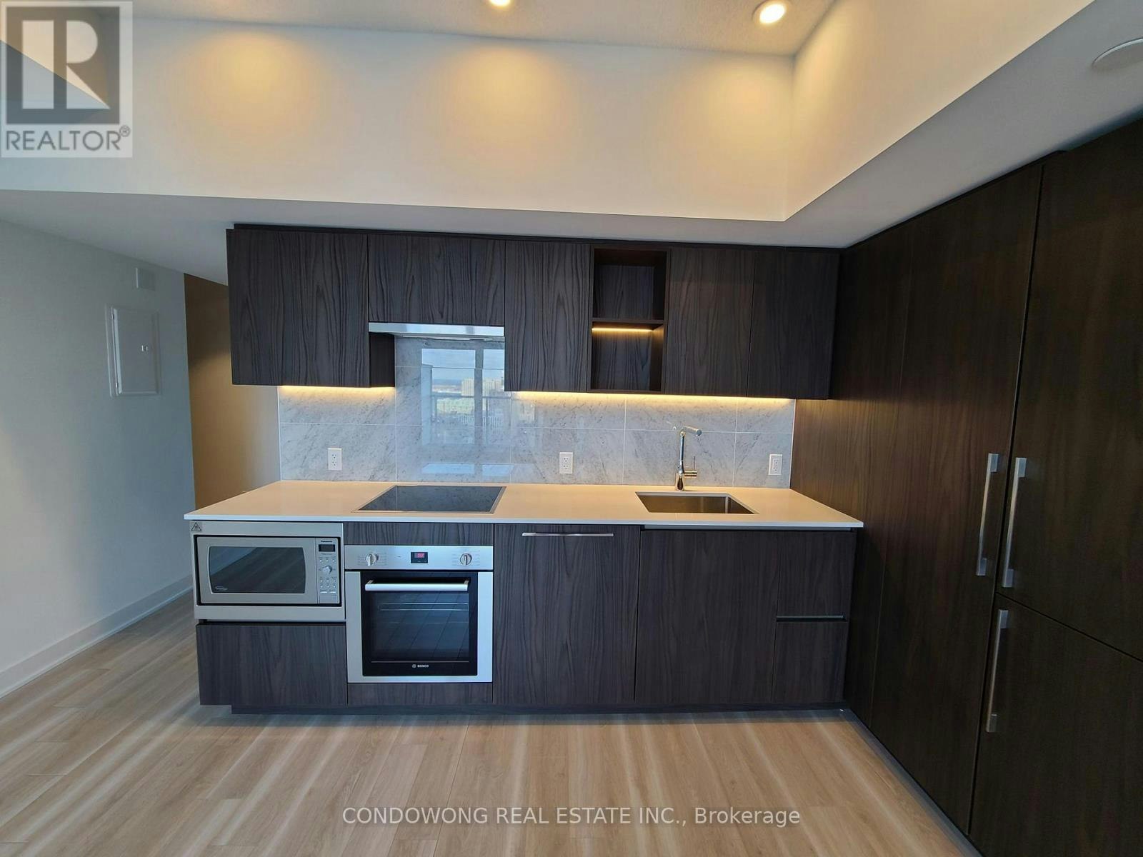 4510-17 Bathurst Street, Toronto, ON, M5V 0N1 - 4